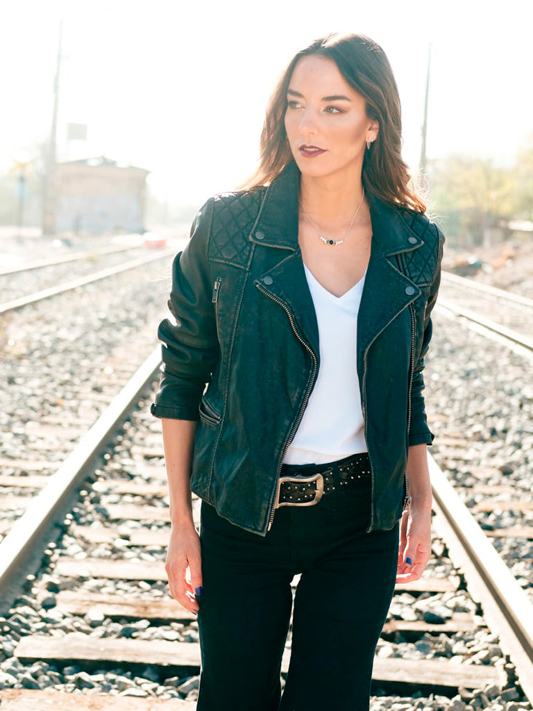 BIKER MILENA 4