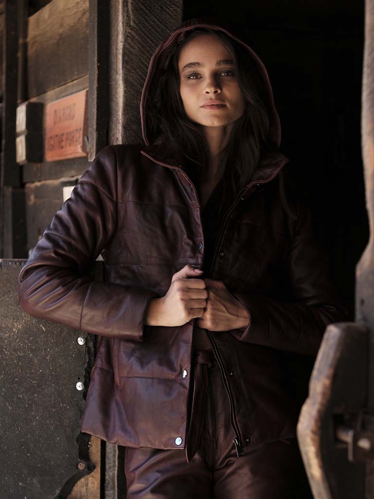 Puffa cuero pandora burdeo