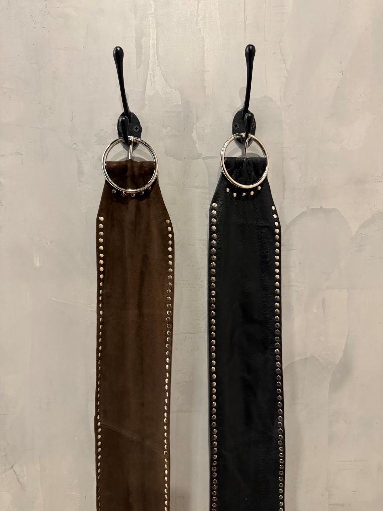 Cinturón Cuero Tachas