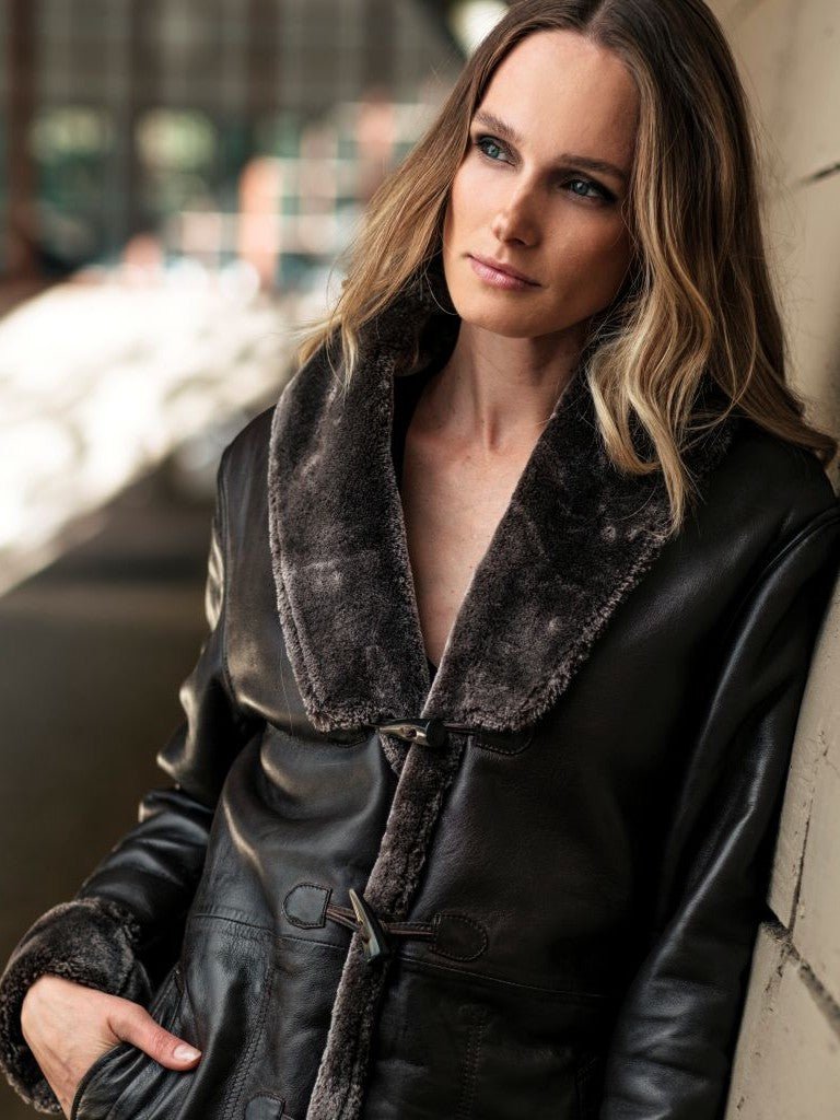 Abrigo Chiporro Baobab Cafe en cuero premium — BOR Boutique