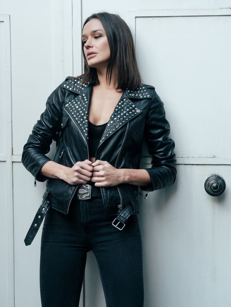 Biker Alba Tachas - Bor spa