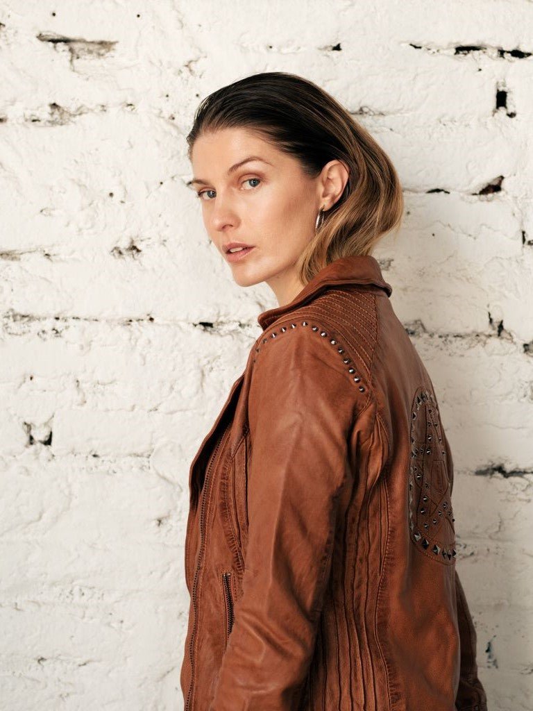 Biker Cuero Estrella Camel - Bor spa