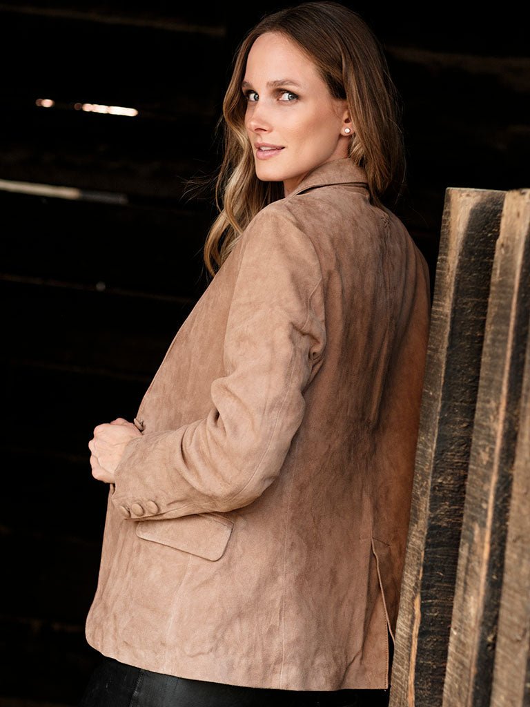 Blazer Gamuza en cuero premium — BOR Boutique