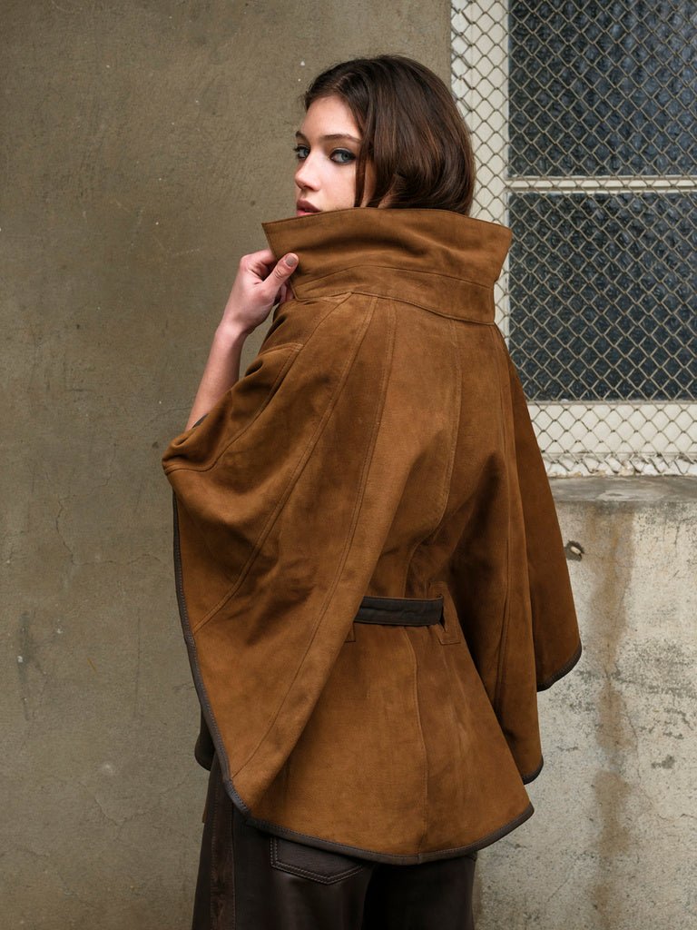 Capa Reversible Cuero y Gamuza Color Camel - Bor spa