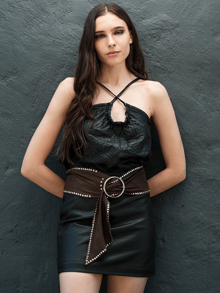 Cinturon Cuero Tachas en cuero premium — BOR Boutique