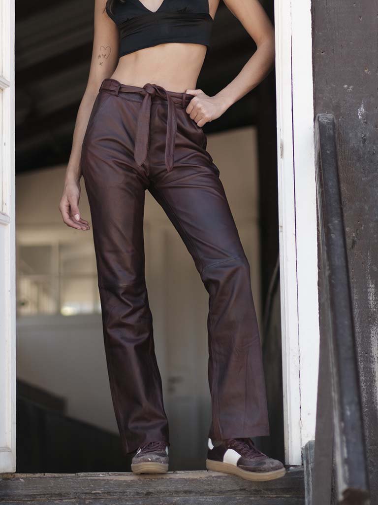 Pantalon Cuero Flair Burdeo - Bor spa