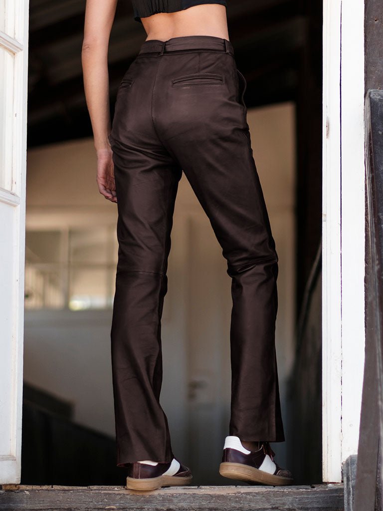 Pantalon Cuero Flair Cafe en cuero premium — BOR Boutique
